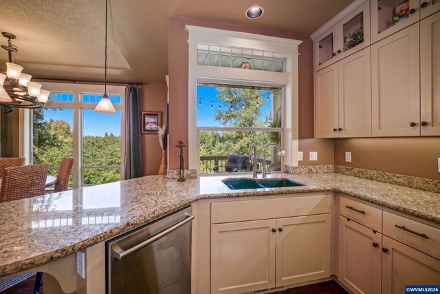 2777 Vibbert St S, Salem, OR 97302