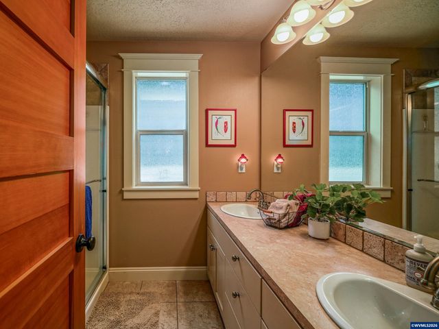 2777 Vibbert St S, Salem, OR 97302
