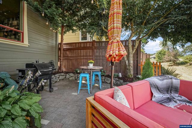 2777 Vibbert St S, Salem, OR 97302