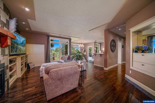 2777 Vibbert St S, Salem, OR 97302