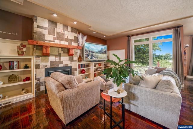 2777 Vibbert St S, Salem, OR 97302