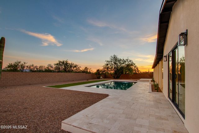 1975 W Limewood Drive, Tucson, AZ 85755