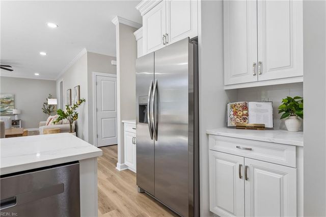 1215 Victory BLVD, Yorktown, VA 23693