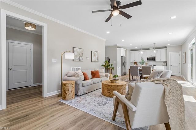 1215 Victory BLVD, Yorktown, VA 23693