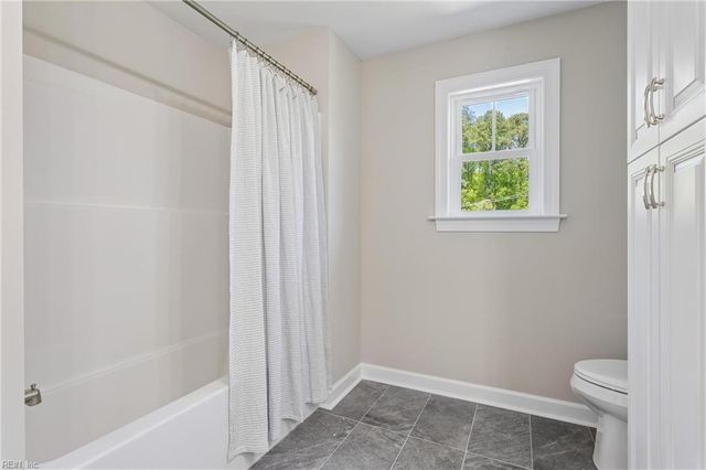 1215 Victory BLVD, Yorktown, VA 23693