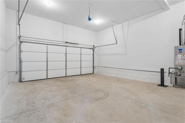 1215 Victory BLVD, Yorktown, VA 23693