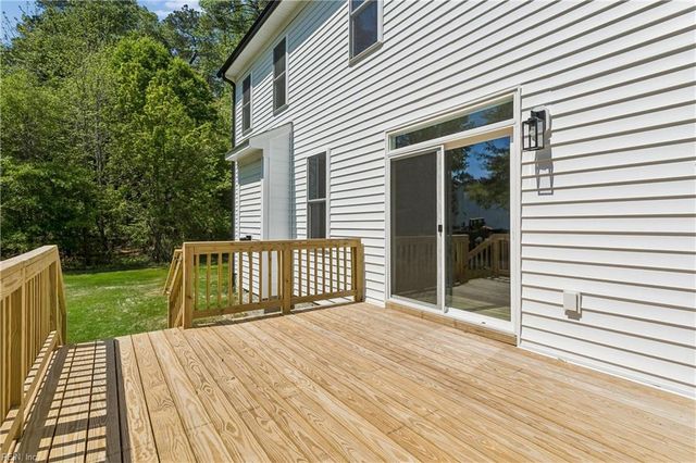 1215 Victory BLVD, Yorktown, VA 23693