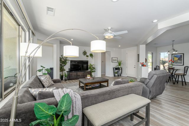 17165 W NELSON Drive, Surprise, AZ 85387