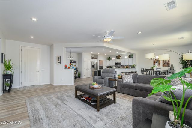 17165 W NELSON Drive, Surprise, AZ 85387