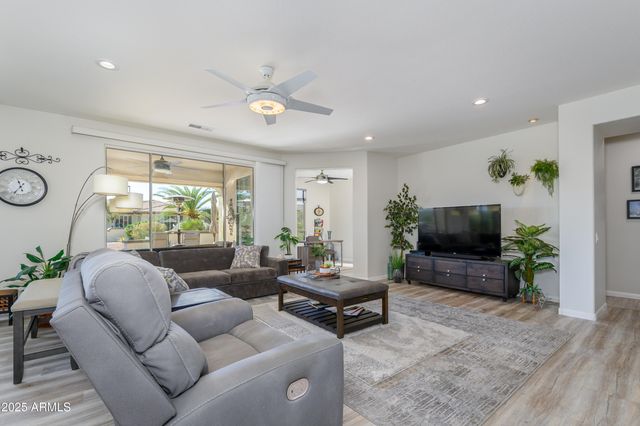 17165 W NELSON Drive, Surprise, AZ 85387