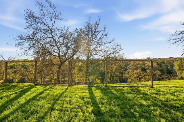 19795 Beegum Peak Place, Lake California, CA 96022