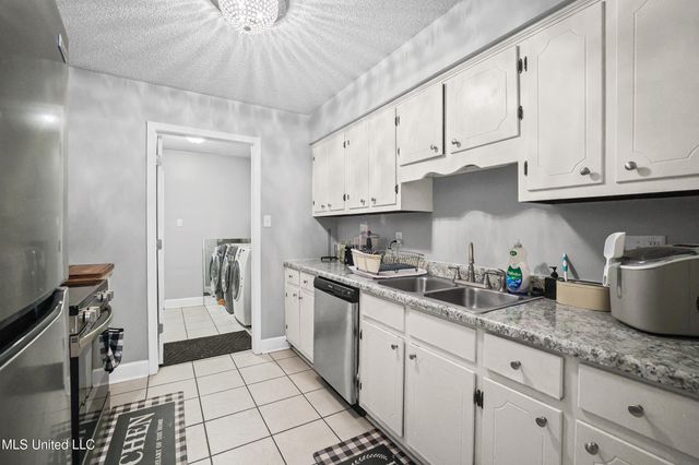 12433 Red Fox Drive, Gulfport, MS 39503