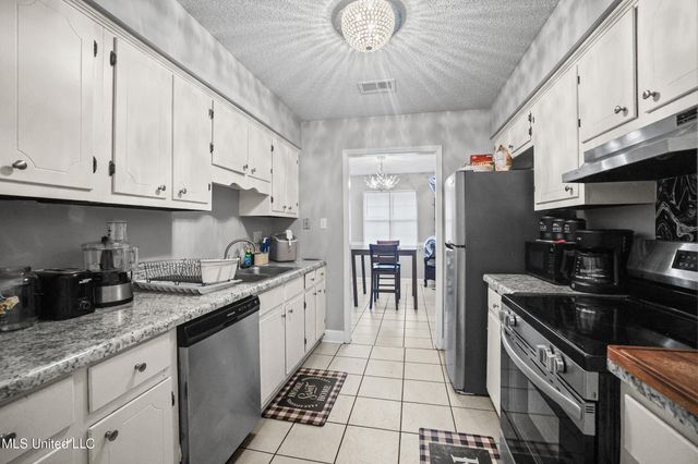 12433 Red Fox Drive, Gulfport, MS 39503