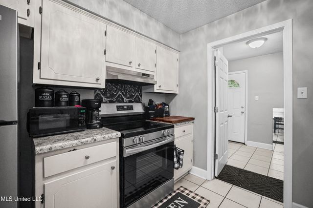 12433 Red Fox Drive, Gulfport, MS 39503