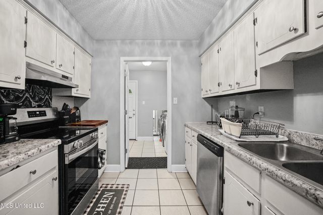 12433 Red Fox Drive, Gulfport, MS 39503