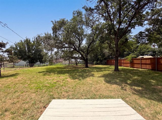 416 Tisdell Lane, Aubrey, TX 76227