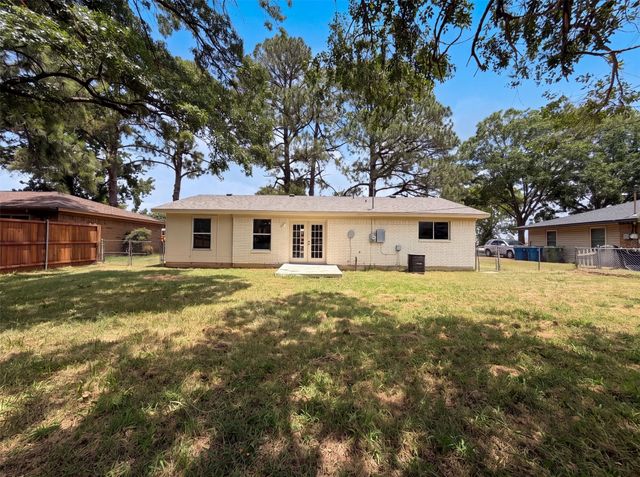 416 Tisdell Lane, Aubrey, TX 76227