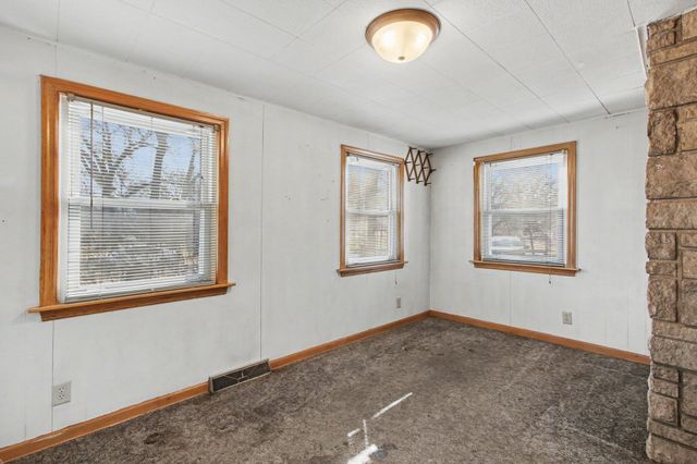 1670 W 61st Place, Merrillville, IN 46410