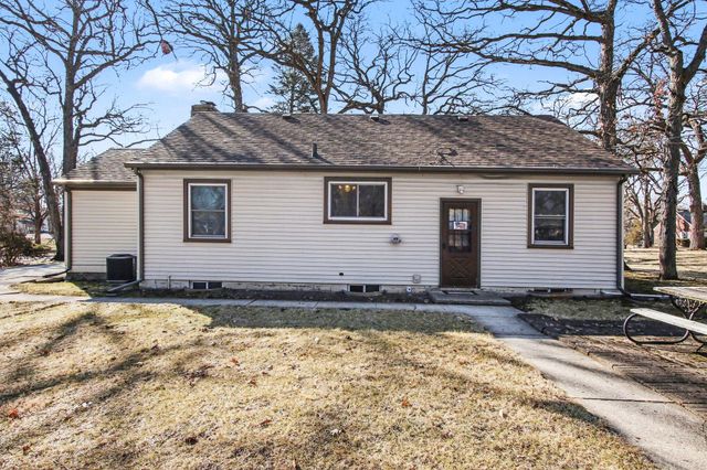 1670 W 61st Place, Merrillville, IN 46410