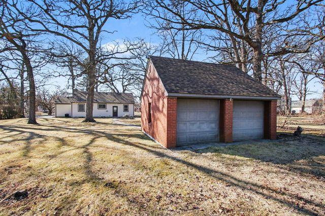 1670 W 61st Place, Merrillville, IN 46410