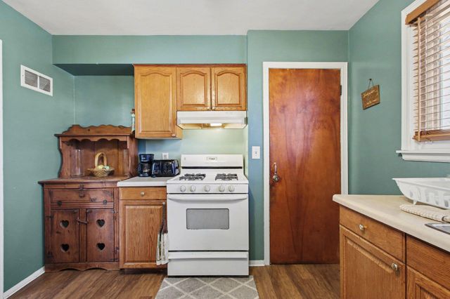 1670 W 61st Place, Merrillville, IN 46410