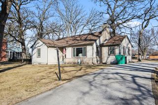 1670 W 61st Place, Merrillville, IN 46410
