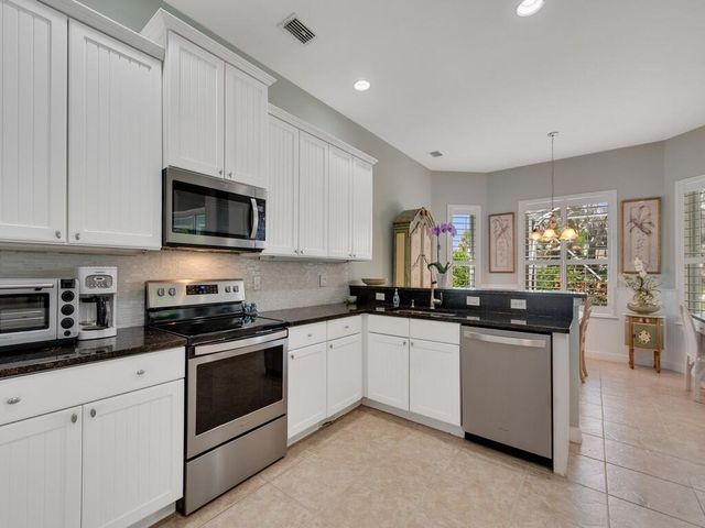 6566 35th Place, Vero Beach, FL 32966