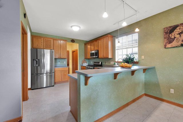2905 Tanglewood DRIVE, Waukesha, WI 53189