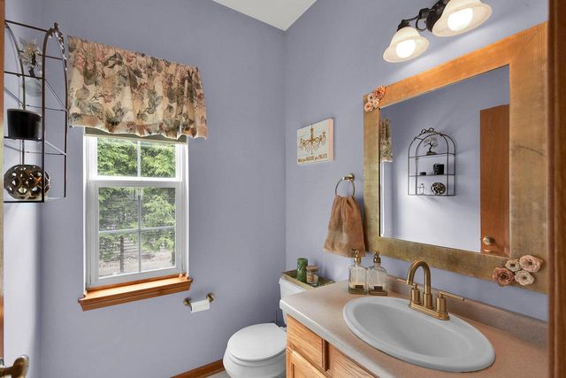 2905 Tanglewood DRIVE, Waukesha, WI 53189