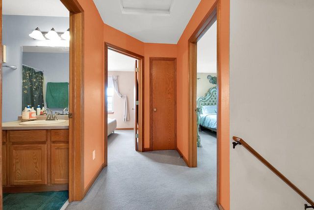 2905 Tanglewood DRIVE, Waukesha, WI 53189