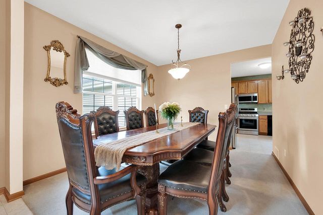 2905 Tanglewood DRIVE, Waukesha, WI 53189