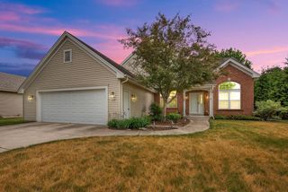 2905 Tanglewood DRIVE, Waukesha, WI 53189