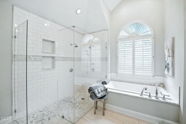 13747 BROMLEY POINT Drive, Jacksonville, FL 32225