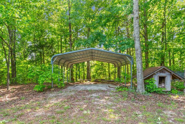206 Boat Dock Rd, Dover, TN 37058