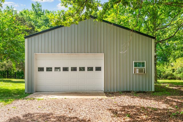 206 Boat Dock Rd, Dover, TN 37058