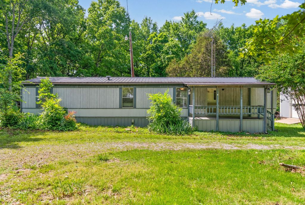 206 Boat Dock Rd, Dover, TN 37058