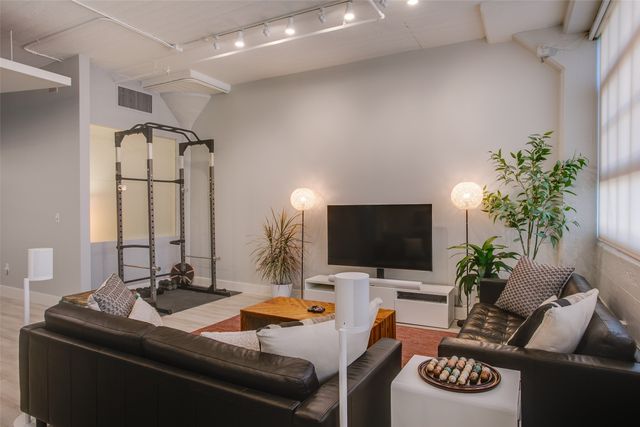 2600 W 7th Street 2614, Fort Worth, TX 76107