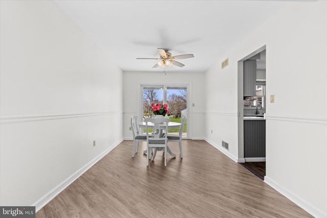 6551 BAYWOOD DR, Harrisburg, PA 17111