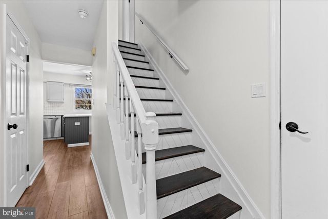 6551 BAYWOOD DR, Harrisburg, PA 17111