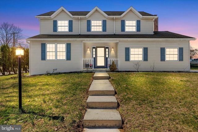 6551 BAYWOOD DR, Harrisburg, PA 17111