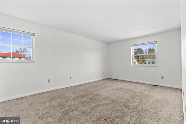 6551 BAYWOOD DR, Harrisburg, PA 17111