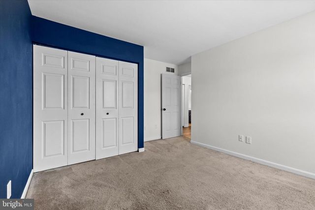 6551 BAYWOOD DR, Harrisburg, PA 17111