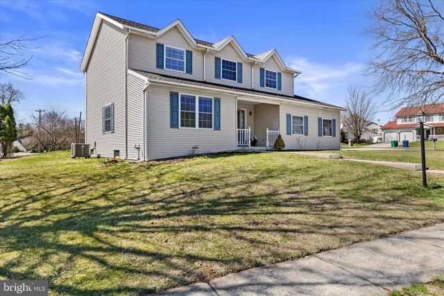 6551 BAYWOOD DR, Harrisburg, PA 17111