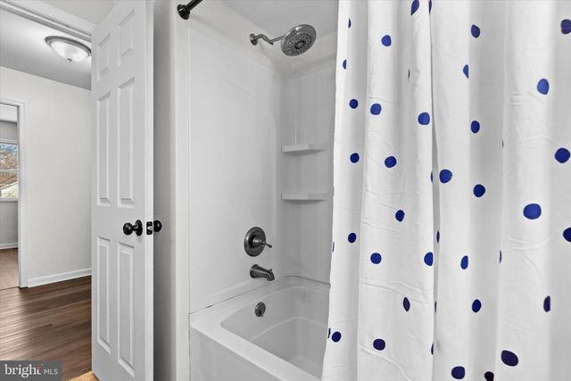 6551 BAYWOOD DR, Harrisburg, PA 17111