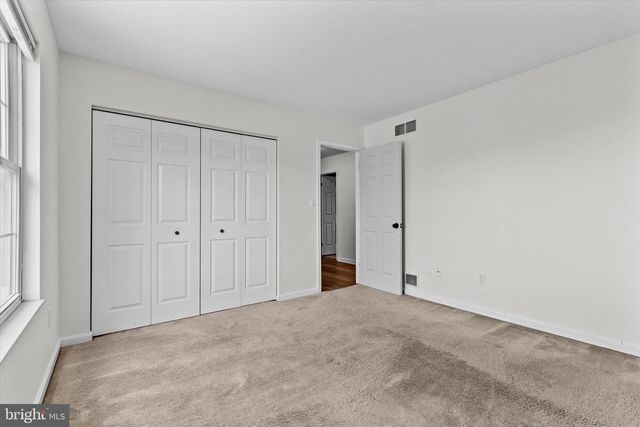 6551 BAYWOOD DR, Harrisburg, PA 17111