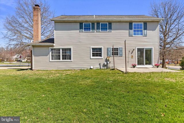 6551 BAYWOOD DR, Harrisburg, PA 17111