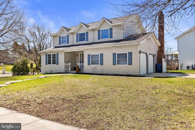 6551 BAYWOOD DR, Harrisburg, PA 17111