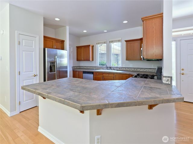11706 239th Avenue NE, Redmond, WA 98053