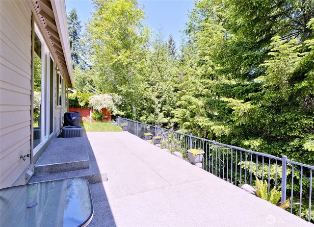 11706 239th Avenue NE, Redmond, WA 98053