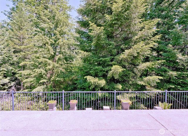 11706 239th Avenue NE, Redmond, WA 98053